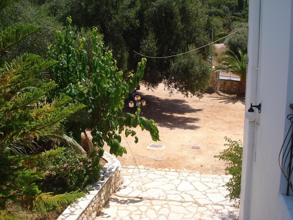 Santa Maria Rooms Agios Nikitas Exterior photo