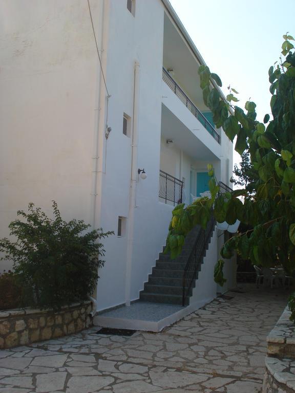 Santa Maria Rooms Agios Nikitas Exterior photo
