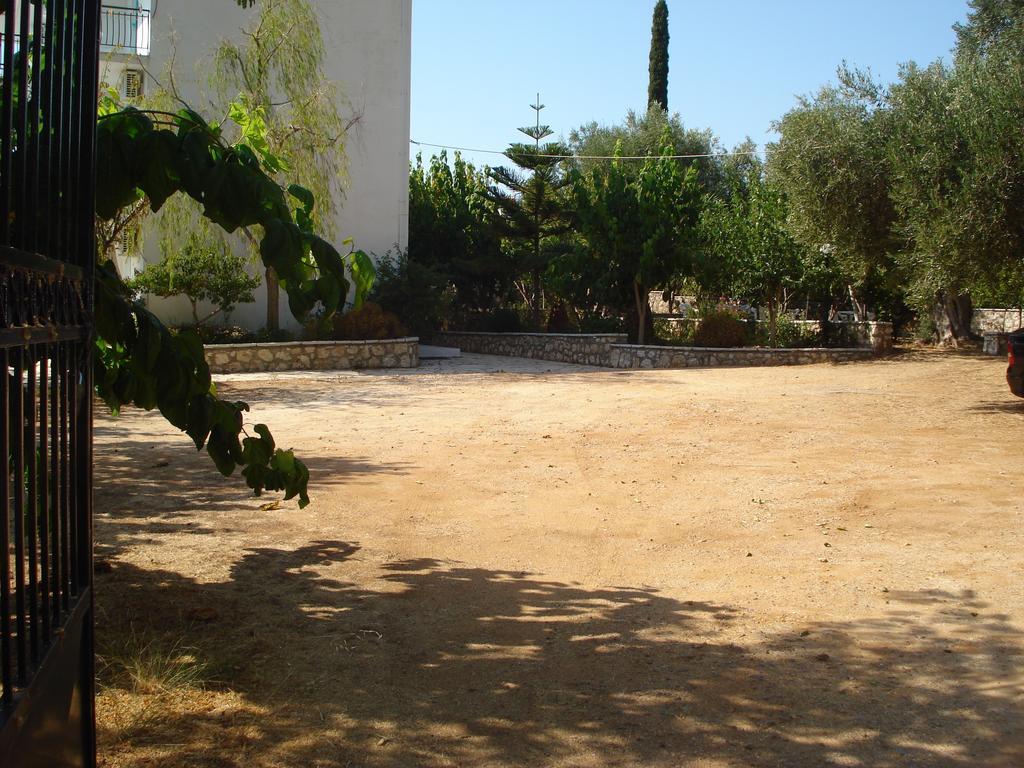 Santa Maria Rooms Agios Nikitas Exterior photo