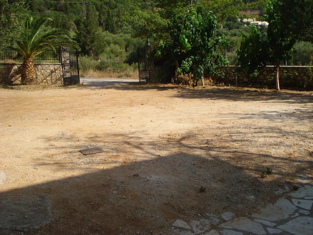 Santa Maria Rooms Agios Nikitas Exterior photo